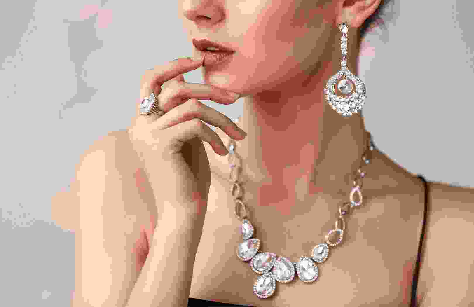 Golden Jewels for Every Occasion: From Casual to Couture 6 blog img 6